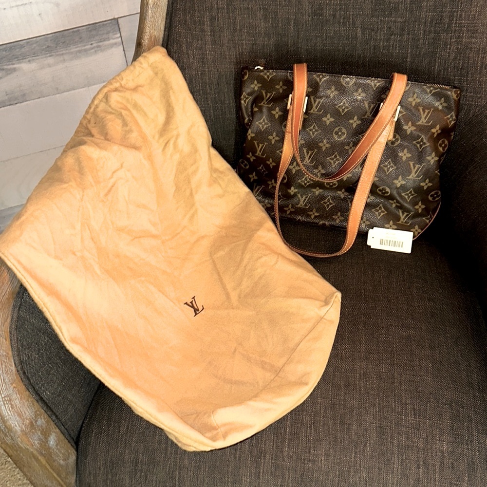 Authentic Louis Vuitton Cabas Piano Purse.